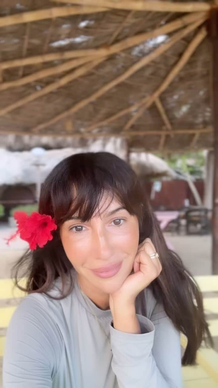 ジャッキー・クルーズのインスタグラム：「Hey there! 🎶 Just a friendly reminder that my music video will be dropping tomorrow at 9 AM Eastern Time. I can’t wait for you all to see it! 😊 It’s been such an incredible journey, and I’m thrilled to share this special day with you through my music. You’ll find the link in my bio tomorrow morning. Wishing you all a blessed evening, and a huge thank you for your amazing support!🙏💕」