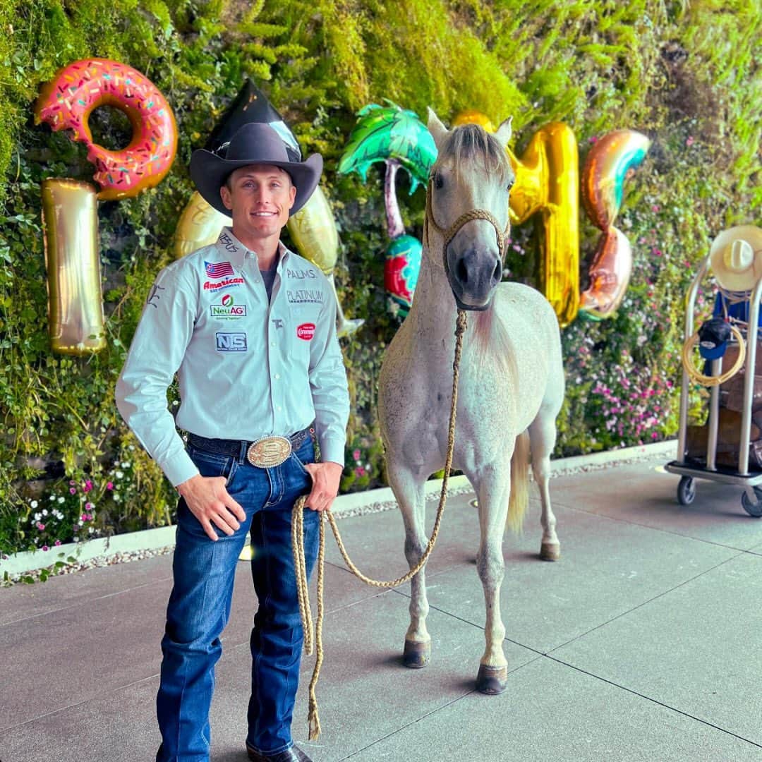 Palms Casino Resortのインスタグラム：「hold onto your hat, Tuf! we're your biggest rodeo cheerleaders.🐴🤠🌟 let’s GO!  #palmsisheretoplay #playstayslay」