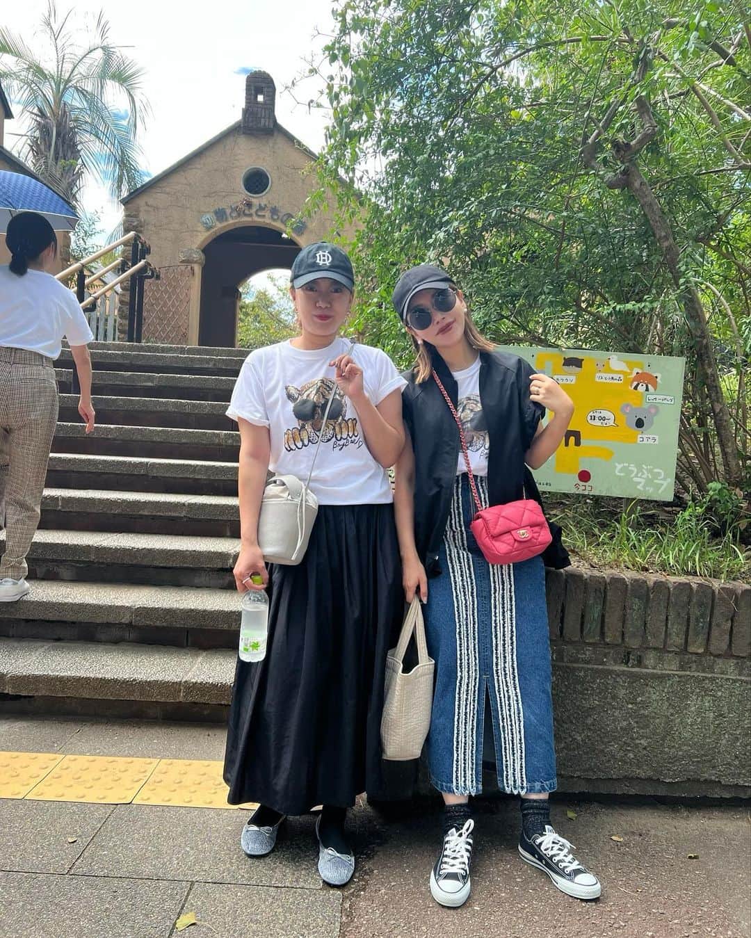rinのインスタグラム：「⁡ ⁡ かんちゃんが撮ってくれた写真📷 ⁡ 撮る姿も一丁前すぎたな🤣 ⁡ あぁ思い出すだけで楽しい時間 よみがえる🐸 ⁡ @glowplus__okao のかんちゃん愛は 親ばりで、本当にかんちゃん幸せだなと 思う日々♥️♥️♥️ ありがたいですなぁ🙏 ⁡ そして昨日も沢山のご注文 ありがとうございました😍 ⁡ アイテム数は多くないですが また可愛い新作入荷します💕 🐯ちゃんは親子で着れる スウェットあったりして⁈🥹🫰 楽しみにお待ち下さいませ😍 ⁡ ⁡ ⁡ ⁡ ⁡ ⁡ ⁡ ⁡ ⁡ ⁡ ⁡ ⁡ ⁡ ⁡ #baybeeonline#glowplus#acnestudios#chanel#fashion#coordinate#kids#親子コーデ#トリオコーデ#おそろコーデ#おやこーで#息子コーデ#ママコーデ#ママファッション#ラフコーデ#大人カジュアル」