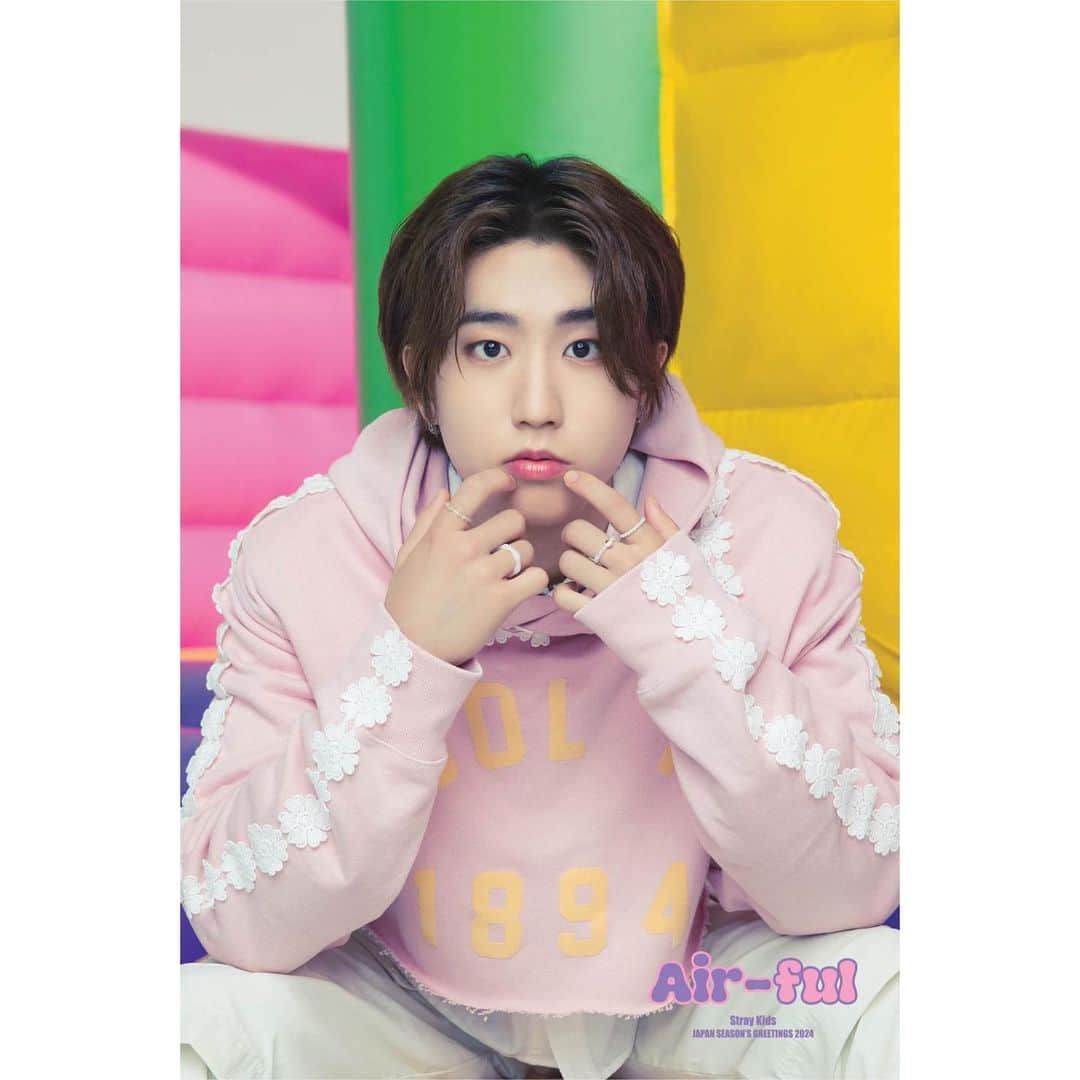 Stray Kidsさんのインスタグラム写真 - (Stray KidsInstagram)「Stray Kids JAPAN SEASON’S GREETINGS 2024 "Air-ful"   Solo Teaser Image #HAN   #StrayKids #スキズ #JAPAN_SEASONS_GREETINGS_2024 #Airful」9月29日 10時00分 - straykids_official_jp