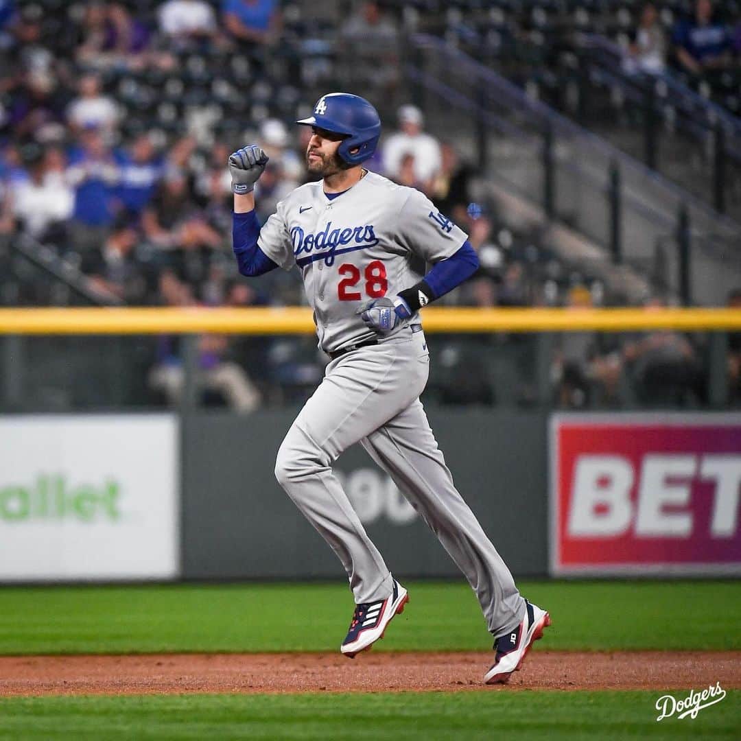 Los Angeles Dodgersのインスタグラム：「Welcome to the 100 RBI club, J.D.!」