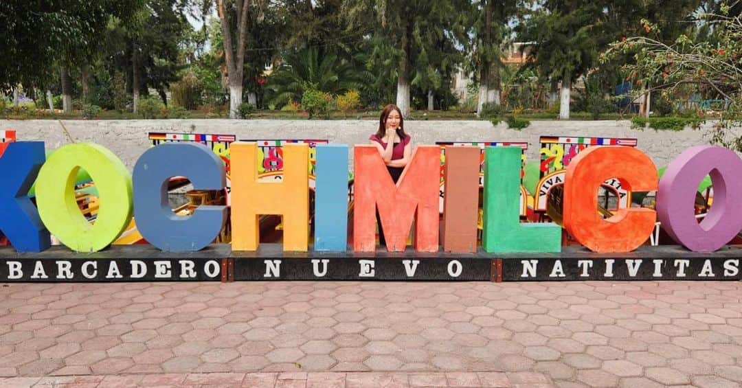 元井美貴のインスタグラム：「Hice la pose de Chris Jericho  I did the Chris Jericho pose  クリス・ジェリコさんのポーズをしました #Xochimilco」