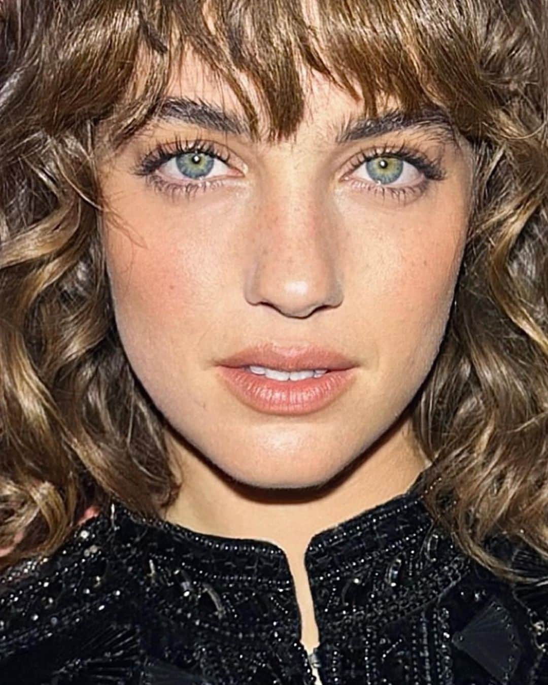 Carolina Gonzalezのインスタグラム：「🇫🇷B E A♥️ @beagranno Tonight in Paris attending @louboutinworld #PFW  Stylist @valeriajmarchetti  Hair @rosskwan  #MakeupByMe @cgonzalezbeauty  #CGonzalezBeauty    USING    @isclinical  Reparative Moisture Emulsion  Pro Heal Serum Advance    @mariobadescu  Lip Mask    armani  Luminous Silk Concealer 5, 5.75  Eye Tint 26  Eyes To Kill Mascara Classico  Lip Power Mayte 111  Luminous Silk Glow Blush 11    @milkmakeup  Contour Stick in Toasted」