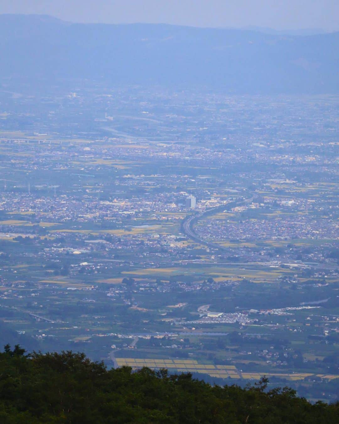 Rediscover Fukushimaさんのインスタグラム写真 - (Rediscover FukushimaInstagram)「Hike & climb in the heights of Fukushima City! ⛰️🚶☁️  The Bandai-Azuma Skyline is a sightseeing road that leads to Jododaira, which, at 1500 m high, is the starting point of four hiking routes.  ⛰️For a quick but exciting hike, take the popular route to the crater of Mt. Azuma Kofuji, which takes just 20 minutes. Walking around the entire crater usually takes about an hour, but you will be rewarded with stunning views. Do not forget to bring warm clothing and hold onto your belongings as it can get very windy at the peak!  ⛰️ For a more challenging hike, try the Mt. Issaikyo & the Witch's Eye route, which takes around 3 hours or more both ways. Be aware of the gas levels though, since Mt. Issaikyo  is an active volcano!  There's also the Kamanuma Pond route, which only takes about 2 hours both ways. The Jododaira Visitor's Center Walking Course is the easiest and fastest, as it takes only about 20 minutes and is mostly flat. 🙌  ⚠️ When hiking in this area, don't forget to come prepared with warm clothing and comfortable shoes as the temperatures are lower than in the city center and there are strong winds.  🗓️🍁The peak for autumn foliage viewing is expected to be between mid to late October in this area. Only a few weeks to go!  💬 Have you ever been here? Would you like to go? Let us know in the comments, and don’t forget to save this post for your next visit!  #visitfukushima #fukushima #jododaira #mtazuma #azumakofuji #visitjapanjp #visitjapanus #visitjapanca #visitjapanes #autumnhikes #beautifuljapan #beautifuldestinations #hikingjapan #mountains #beautifulmountains #autumninjapan #autumn #tohoku #tohokucamerafan #jrpass #japantravel #travelphotography #photooftheday #discover_fukushima #tohokutourism」9月29日 10時52分 - rediscoverfukushima