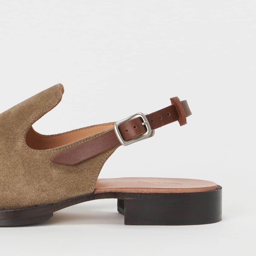 エンダースキーマのインスタグラム：「model: chameleon strap color: black, camel, khaki beige  #henderscheme #2023sa」