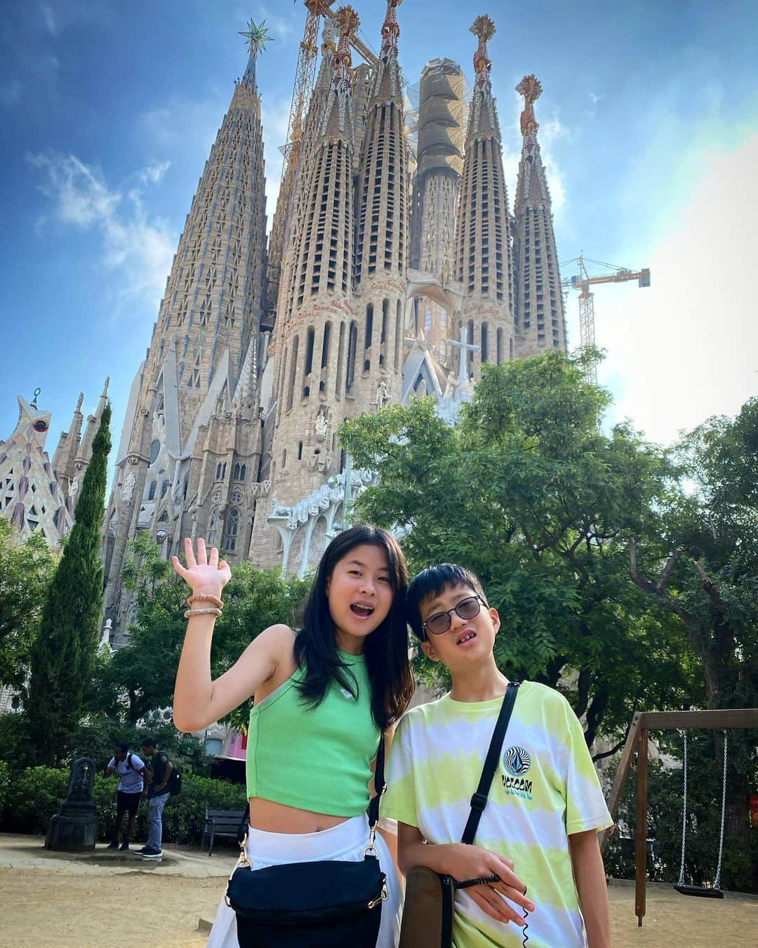 かほせいチャンネルのインスタグラム：「サクラダファミリア🇪🇸せいさんが今回の旅行で1番気に入った場所🧐度肝を抜かれました🤯」