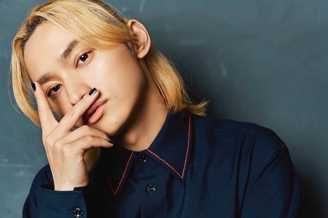のインスタグラム：「「Oggi」WEB限定版  【#働く私にMusik ・SKY-HI】 サッシャさんとの対談が公開中  ハイライト”LATEST INFO”から🔗  Vol.1 新曲は〝親子のような〟アーティスト・BE:FIRSTとのスプリットシングル！  Vol.2 〝楽しい〟を高めていく、SKY-HIのコミュニケーション術  Vol.3  SKY-HIさんの素顔が垣間見られる10 Questions！  #SKYHI」