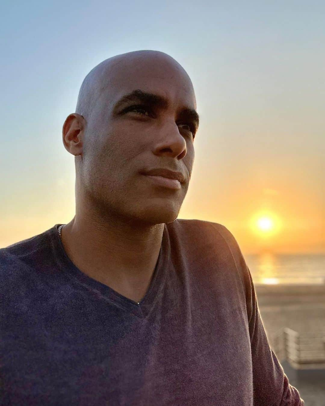 ボリス・コジョーさんのインスタグラム写真 - (ボリス・コジョーInstagram)「Inner peace is the new slay. ❤️🙏🏾」9月29日 12時12分 - boriskodjoe