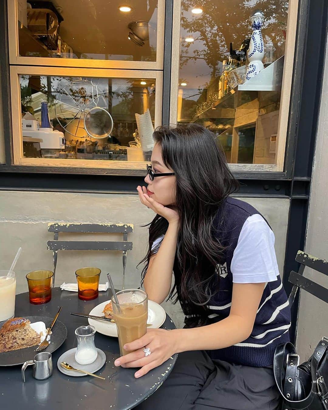DHOLIC SNAPのインスタグラム：「New director @piixpopo   Open SALE開催中🖤🖤」