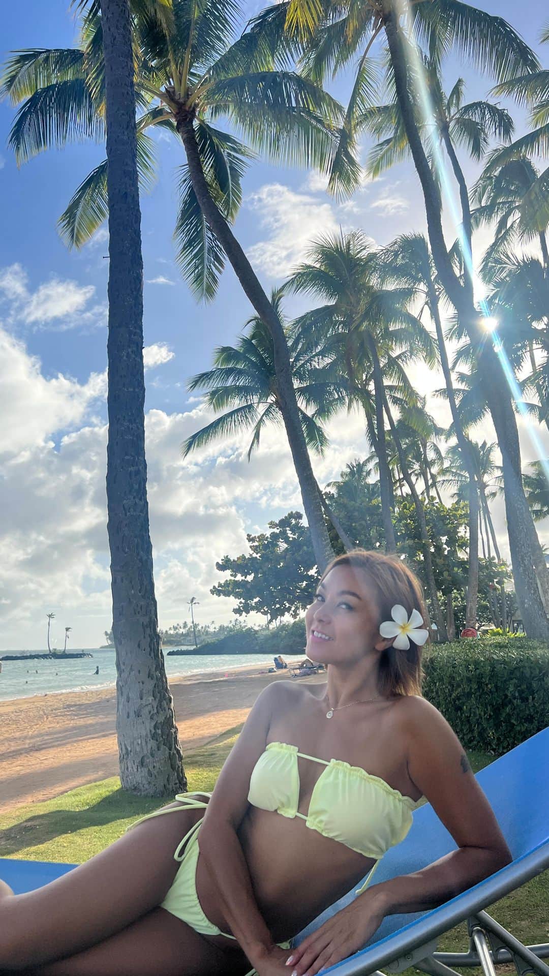 Nazukiのインスタグラム：「ハワイカハラビーチより サクッとインスタLIVE🏝️🌺」