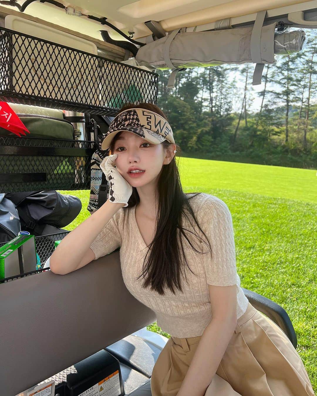 キム・ドヨンさんのインスタグラム写真 - (キム・ドヨンInstagram)「즐거웠던 우당탕탕 명랑골프,,,,🏌🏻‍♀️ 다들 행복한 추석 보내기🫶🏻」9月29日 12時37分 - dodo_baby