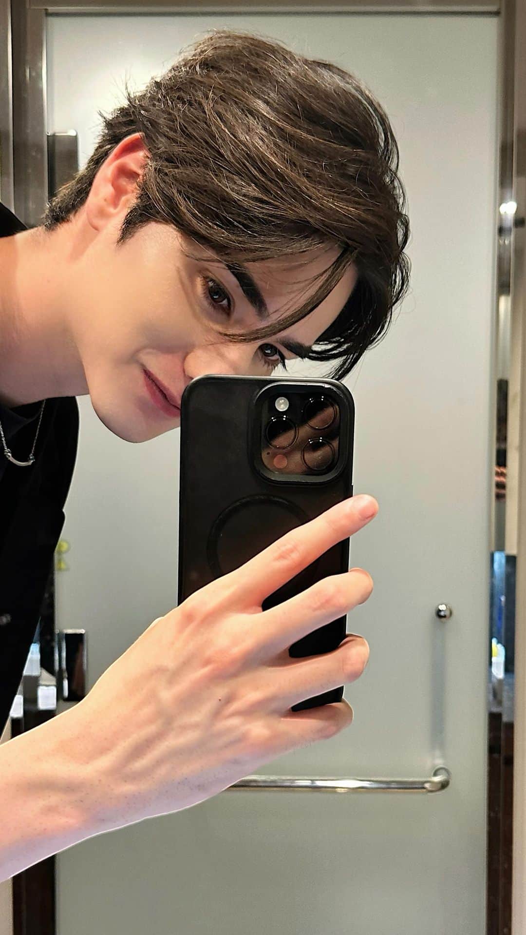 林豆のインスタグラム：「Do you like my real?😂 #190 #190cm」