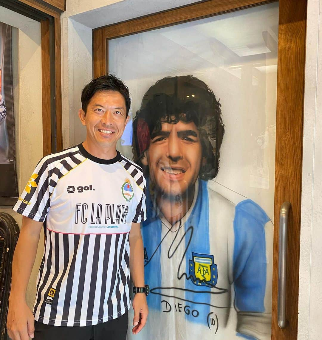 太田吉彰さんのインスタグラム写真 - (太田吉彰Instagram)「gol.  2024 Spring / Summer ARGENTINA  展示会にいきました！　  #gol.  #サッカー　#フットサル　 #ARGENTINA #キャプテン翼  #YOSHIAKIPAEKPERFORMANCEACADEMY #YPPA  #スクール　#ウェア　 #吉祥寺」9月29日 13時00分 - yoshiakiohta09