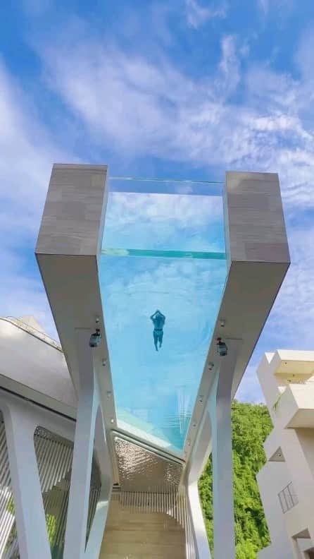 Padgramのインスタグラム：「Would you like to take a dip in this pool? 😍  📍 @myskhaoyai #KhaoYai #Thailand 🇹🇭  #pgdaily #pgstar#pgcounty #Thailand #planetgo#planet #planetearth #amazing #awesome #vacationvibe #vacationtime🌴 #luxuryhotel #swimmingpool #travelthailand #vacation」