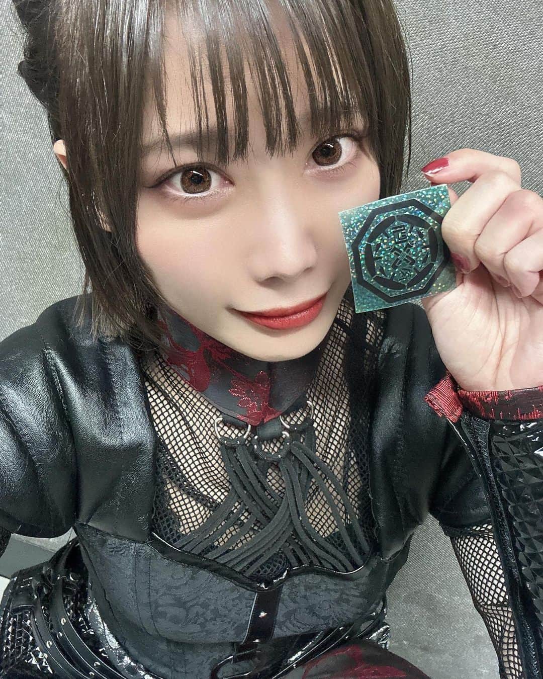 愛川こずえのインスタグラム：「💚 #半蔵零」