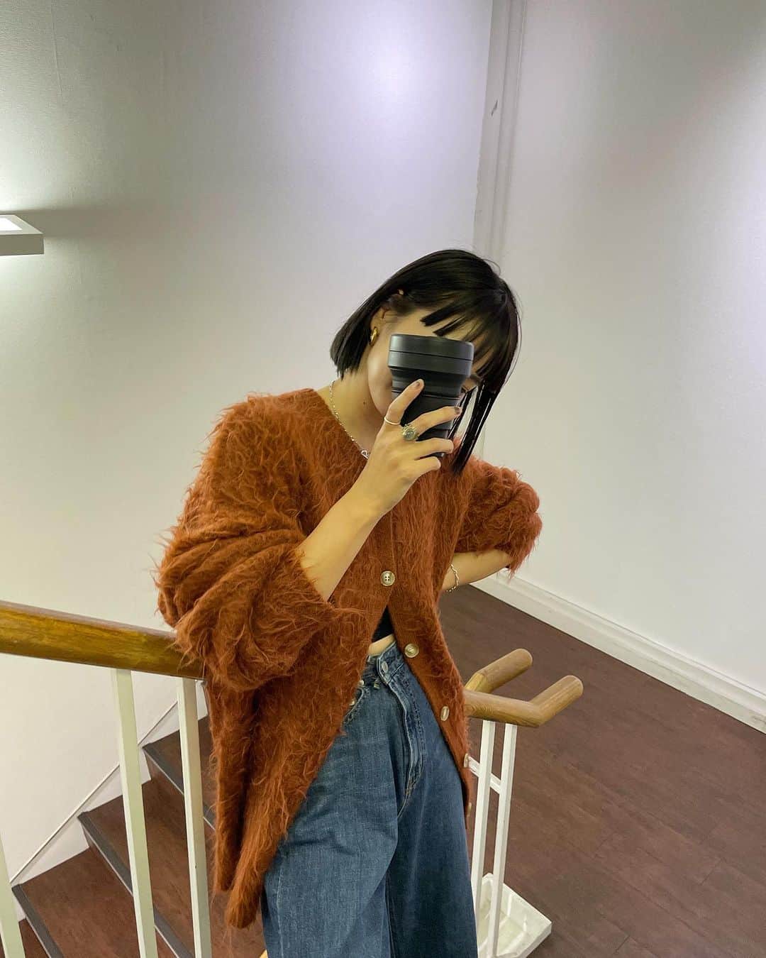 kanetaka ayaのインスタグラム：「・ ・ @stojo_japan   毎日2.3杯のんじゃうのでついに購入☕️  ⇒@aya_kanetaka_ ♡ ---------------------------------- #ブラックコーデ#ママコーデ#30代コーデ #ungrid#ungrid_official #ungridコーデ」