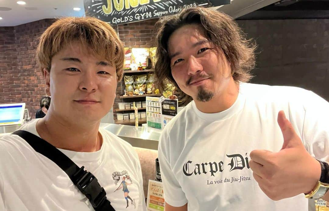 青柳優馬のインスタグラム：「ジェイクさんと出くわしました🤣」