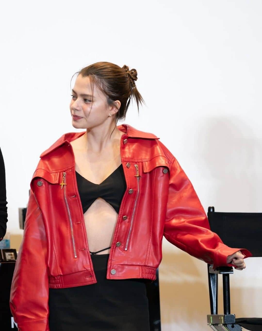 DoctorX 大門未知子～　ファンアカウントのインスタグラム：「20歲的內田 & BECKY 嗯~那衣服還真相似」
