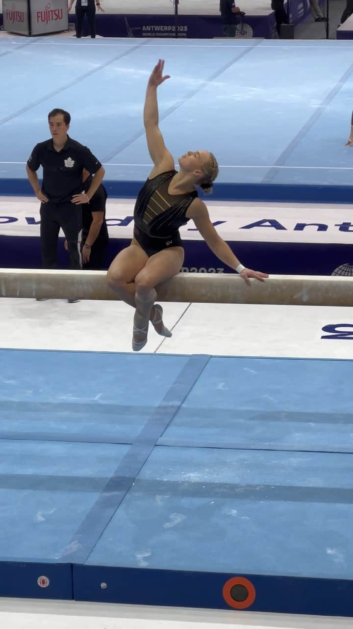 エリー・ブラックのインスタグラム：「🎯CONFIDENCE CORNERED! We love the way Ellie Black (CAN) does not hold back on beam! Calm, confident and aggressive attitude with great amplitude and precision!  ✏️ Notable: Black is the defending World silver medalist on beam   #antwerp2023 #getmovedbymotion #ARTWorlds2023 #gymnastics @stad_antwerpen」