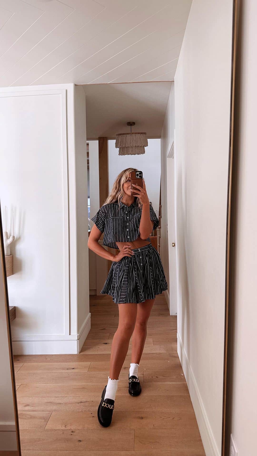 Cara Van Brocklinのインスタグラム：「A few looks from the past couple weeks 🫶🏻. Which one is your fav? https://liketk.it/4jReV」