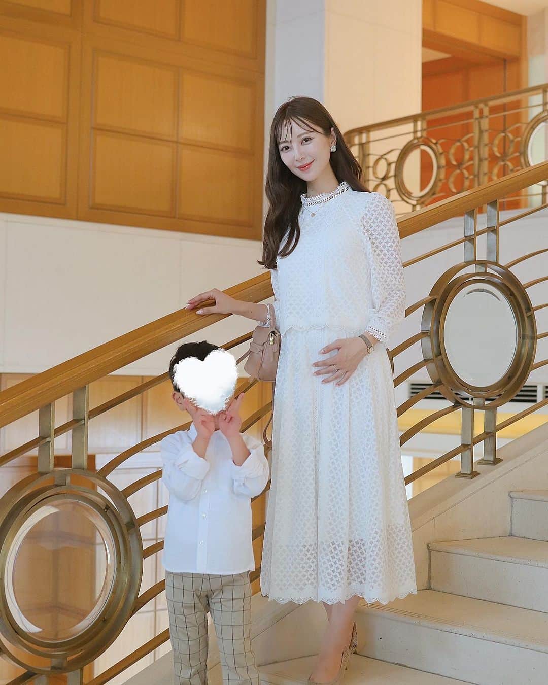 中田絵里奈のインスタグラム：「. Welcome Baby 🧺🕊 . この度、第二子を授かり家族が増える予定です☺︎ . 5年ぶりの妊娠で色々忘れていることも沢山ですが、今は体調も安定し元気に過ごしています♡家族が増える事をとっても楽しみにしてくれている息子や少しずつ大きくなるお腹を眺めては愛おしさで溢れる毎日です🫶🏻 . お仕事は体調を見ながら10/1の名古屋POPUP、10/22の東京POPUPは参加させていただく予定で楽しみに準備を進めています☺️ . 無事に産まれてきてくれることを日々願いながら残りのマタニティライフも大切に過ごしていきたいと思います.｡.:* (直接お伝えが出来ずこの場でのご報告になってしまった方、申し訳ありません🙇‍♀️) . #妊娠報告」