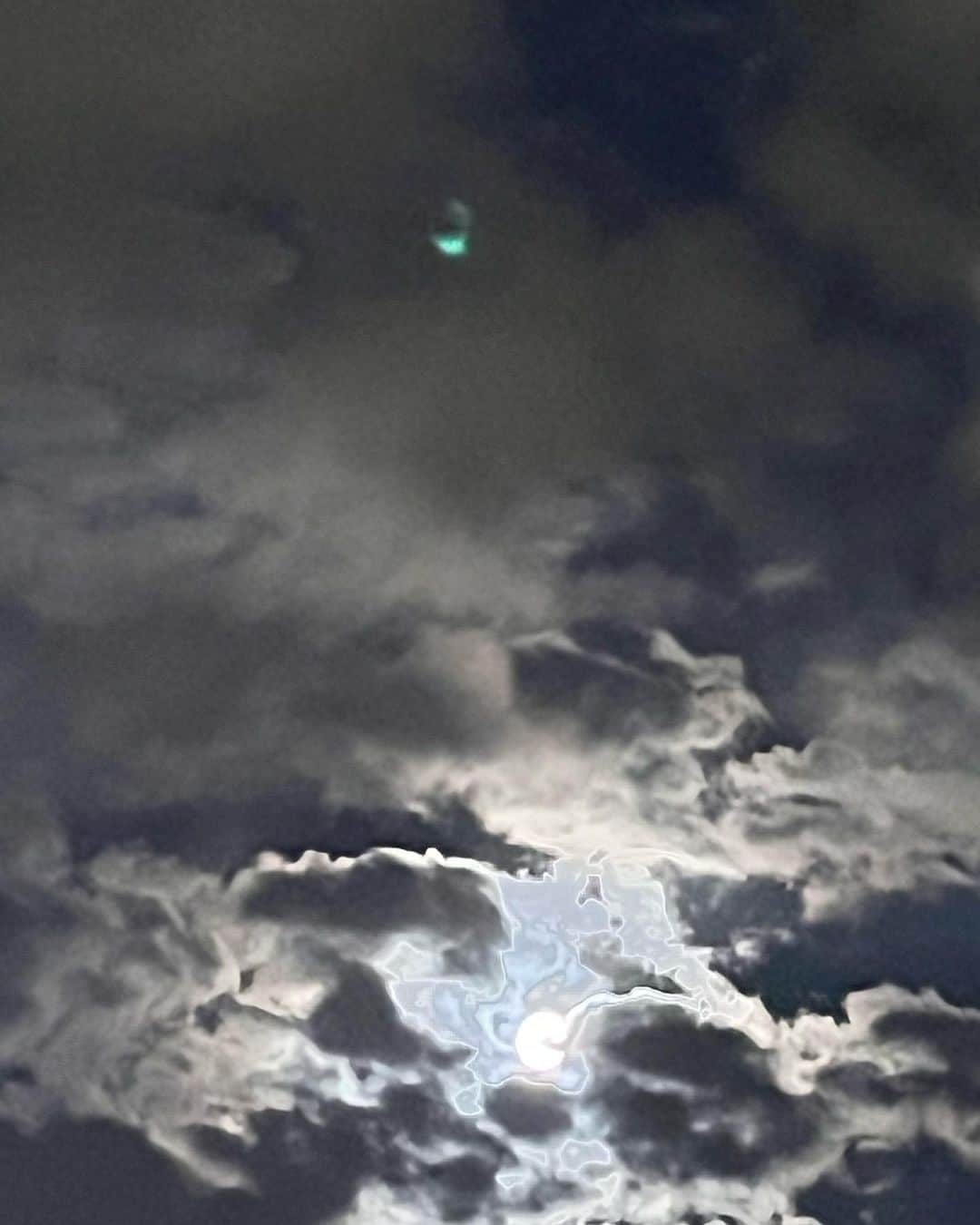 のインスタグラム：「中秋の名月🌕 #moon」