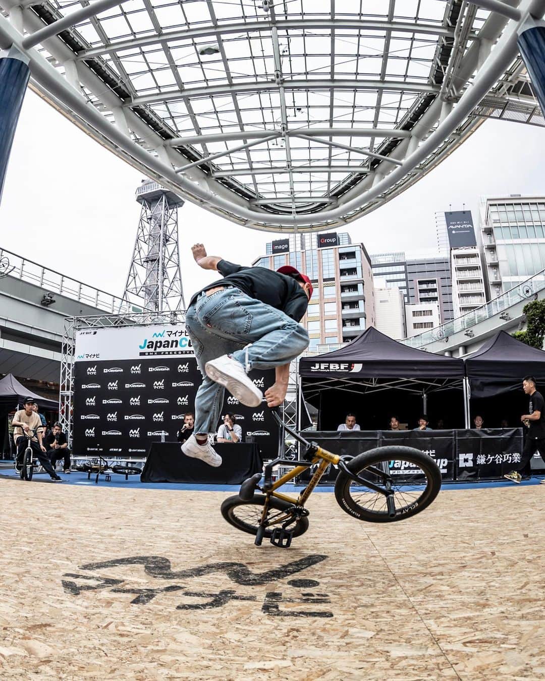 田丸なおとのインスタグラム：「It’s already past but I’m in  the @wethepeoplebmx world team at 9.23.2022. It’s passed a year already.  Thanks always for team and I’m so happy that I could rider as a team.  Just a year but a year.   I’m on the work with them, new information is very soon tho💪🏿  @55naoking @jfbf_official」