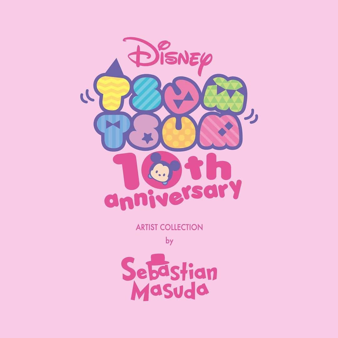 増田セバスチャンさんのインスタグラム写真 - (増田セバスチャンInstagram)「Disney TSUM TSUM 10th anniversary ARTIST COLLECTION by Sebastian Masuda  https://shopdisney.disney.co.jp/special/tsumtsum-10th/  A new collection featuring artwork by artist Sebastian Masuda has been launched to commemorate the 10th anniversary of the Disney Store's popular TSUM TSUM plush toy series.  It will be available at Disney Flagship Tokyo and Disney Store from October 1, 2023 (Sun.). The official Disney online store, Disney Store. jp will launch the collection sequentially from September 29 (Fri.).  ディズニーストアの大人気ぬいぐるみシリーズ「TSUM TSUM(ツムツム)」発売10周年を記念して、アーティスト「増田セバスチャン」がアートワークを手掛けたコレクションが新登場。10周年をお祝いするアニバーサリーパーティーをイメージしたキャンディカラーのアートワークは、カラフルなお菓子がたくさん入ったお祝いのピニャータ(くす玉)の中から、ツムツムが元気に飛び出してきた様子を描いています。  ディズニーフラッグシップ東京とディズニーストア店舗で2023年10月1日(日)より、ディズニー公式オンラインストア ディズニーストア. jpでは先行して9月29日(金)より順次発売。  #sebastianmasuda #増田セバスチャン」9月29日 23時53分 - sebastian_masuda