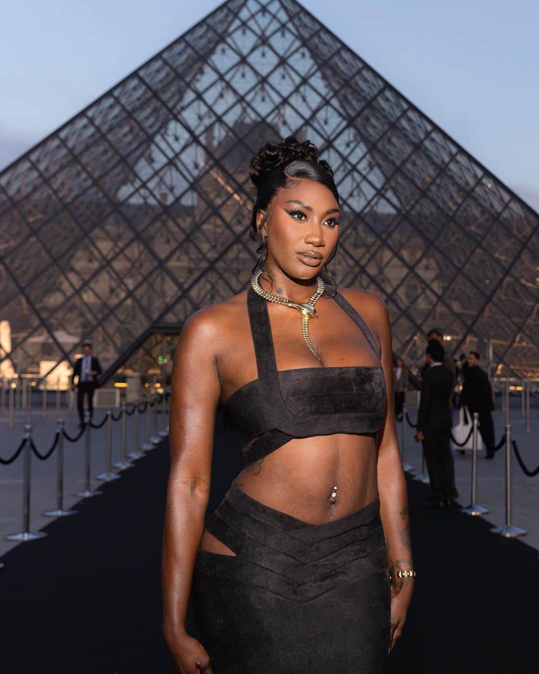 Lancôme Officialさんのインスタグラム写真 - (Lancôme OfficialInstagram)「Lancôme’s Global Ambassador @ayanakamura_officiel looked elegant and fierce on the Night of Grandeur’s black carpet, shining bright at Musée du Louvre in the city of lights, love and art.  Styled by: @thesecretlifeofayoub Makeup by: @glambymajha Hair by: @__candybrown   #Lancome #LancomexLouvre #BeautyIsALivingArt @museelouvre」9月29日 23時55分 - lancomeofficial