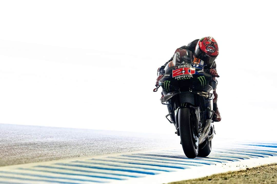 YamahaMotoGPさんのインスタグラム写真 - (YamahaMotoGPInstagram)「The traditional Motegi tunnel pictures 📸   #MonsterYamaha | #MotoGP | #JapaneseGP」9月29日 23時56分 - yamahamotogp