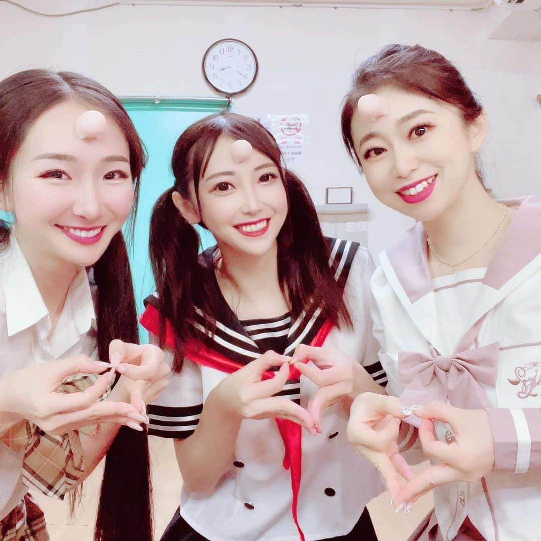 熊野あゆ（澄川鮎）さんのインスタグラム写真 - (熊野あゆ（澄川鮎）Instagram)「おでこについてるのなーんだ？？ #なぞなぞ」9月29日 23時59分 - ayu_kumano