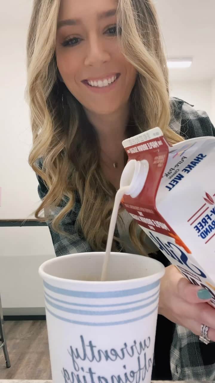Tracy and Stefanieのインスタグラム：「Happy #nationalcoffeeday!! PS Have you shopped with us at @madisonandmallory? If you love to support small businesses we appreciate it!! 💕 #shopsmallbusinesses #onlineboutiqueshopping」