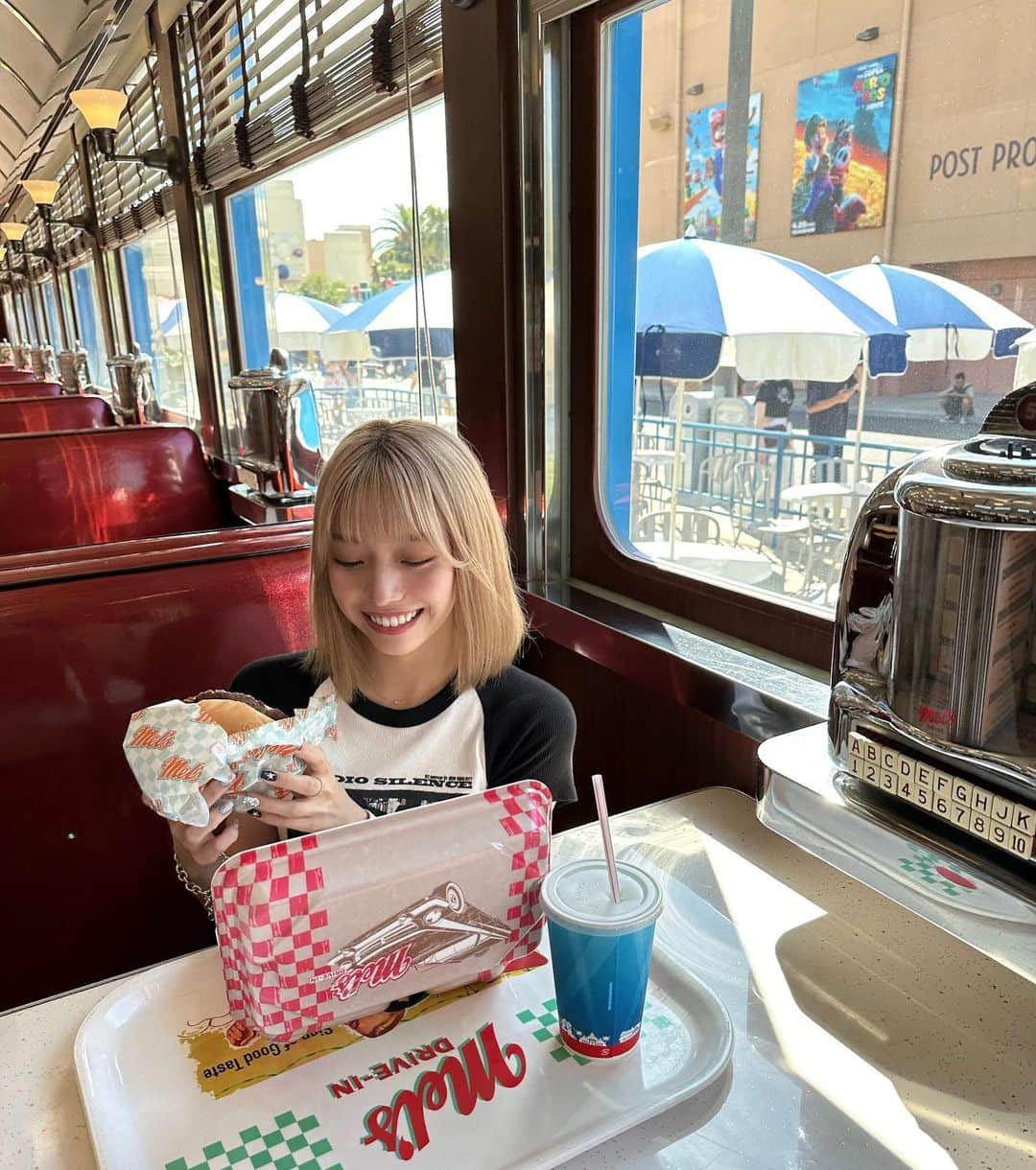 内藤るなのインスタグラム：「🥤⭐️」