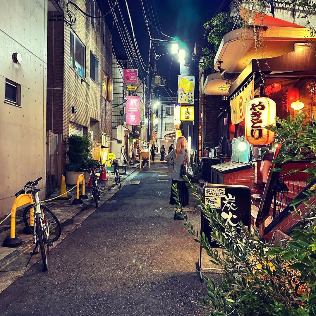 村田沙耶香さんのインスタグラム写真 - (村田沙耶香Instagram)「今日は中秋の名月でした。少し歩きました。」9月30日 0時16分 - sayaka_murata_