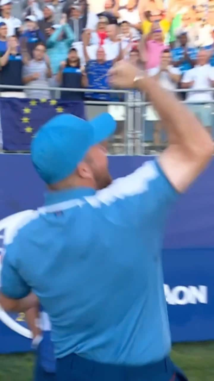 シェーン・ローリーのインスタグラム：「Reacting to Viktor’s chip in at the first 💪 #TeamEurope | #RyderCup」