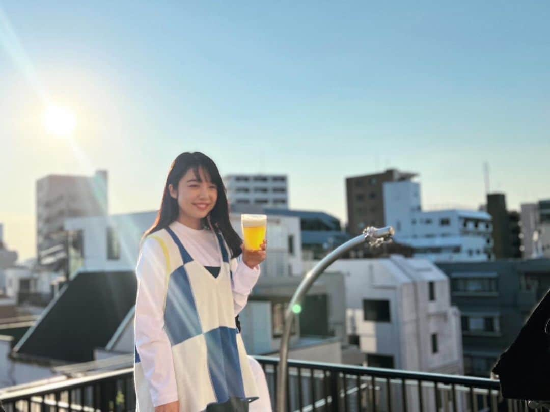 上白石萌音のインスタグラム：「#サントリー生ビール  秋も高らかに、全員優勝🍻」