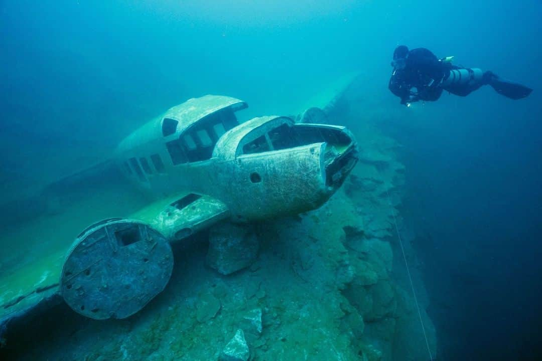 Suuntoさんのインスタグラム写真 - (SuuntoInstagram)「Last summer underwater explorer @jillheinerth joined forces with a passionate young diver. That partnership turned out to be transformative for them both. ⁣ ⁣ 🔺Read more from the link in bio.⁣ ⁣ @suuntodive #Suunto #AdventureStartsHere」9月29日 16時00分 - suunto