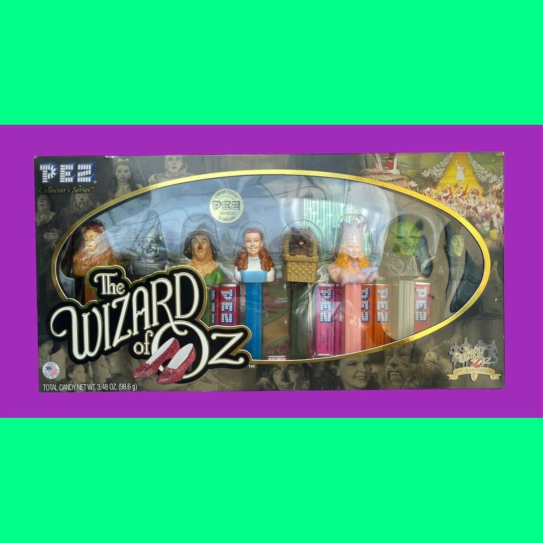 おもちゃやSPIRALのインスタグラム：「2009 The Wizard of OZ Pez Set入荷しました👠⭐️  豪華な8点Setです！」