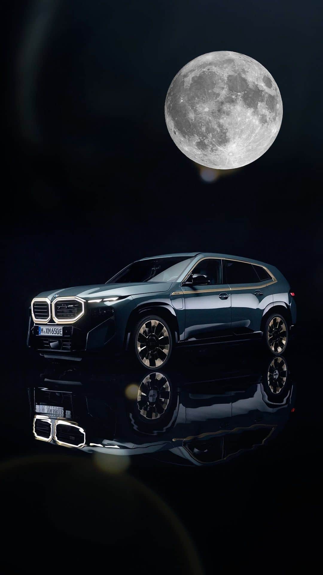 BMW Japanのインスタグラム：「名月が照らす、新時代の“M”の輝き。  #BMW #駆けぬける歓び #BMWJapan #BMWXM #THEXM #BMWgram #bimmer #BMWlove #BMWlife #お月見 #十五夜 #中秋の名月」