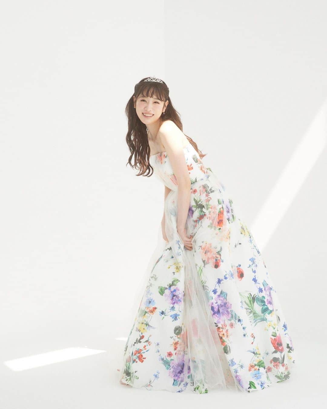 髙橋ひかるのインスタグラム：「. Myojo おてんばなプリンセス👰‍♀️ ゲットしてね♡」