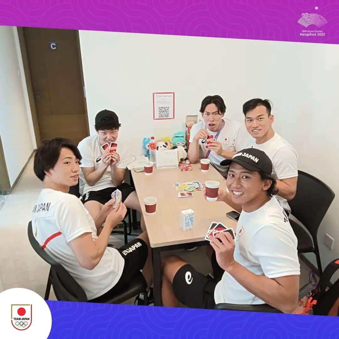 日本オリンピック委員会さんのインスタグラム写真 - (日本オリンピック委員会Instagram)「#杭州アジア大会📸ˎˊ˗ #今日のチームジャパン  選手村でブレイクタイム🃏☕️  #フェンシング 女子チーム #フェンシング 男子チーム #競泳 男子チーム #チェス #小島慎也 選手 & #ホッケー 女子チーム  アジア大会の視聴はTBS📺 @tbstvs1 #HangzhouAsianGames #TEAMJAPAN #がんばれニッポン」9月29日 17時15分 - teamjapanjoc