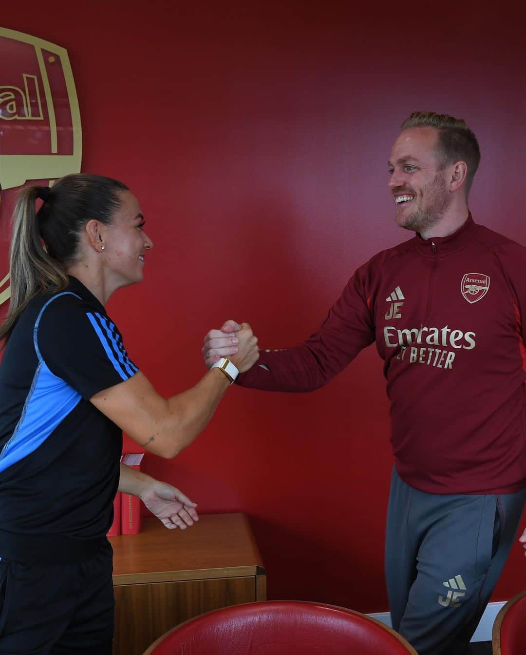 アーセナルFCさんのインスタグラム写真 - (アーセナルFCInstagram)「New contract with The Arsenal. Katie McCabe is here to stay ❤️」9月29日 17時26分 - arsenal