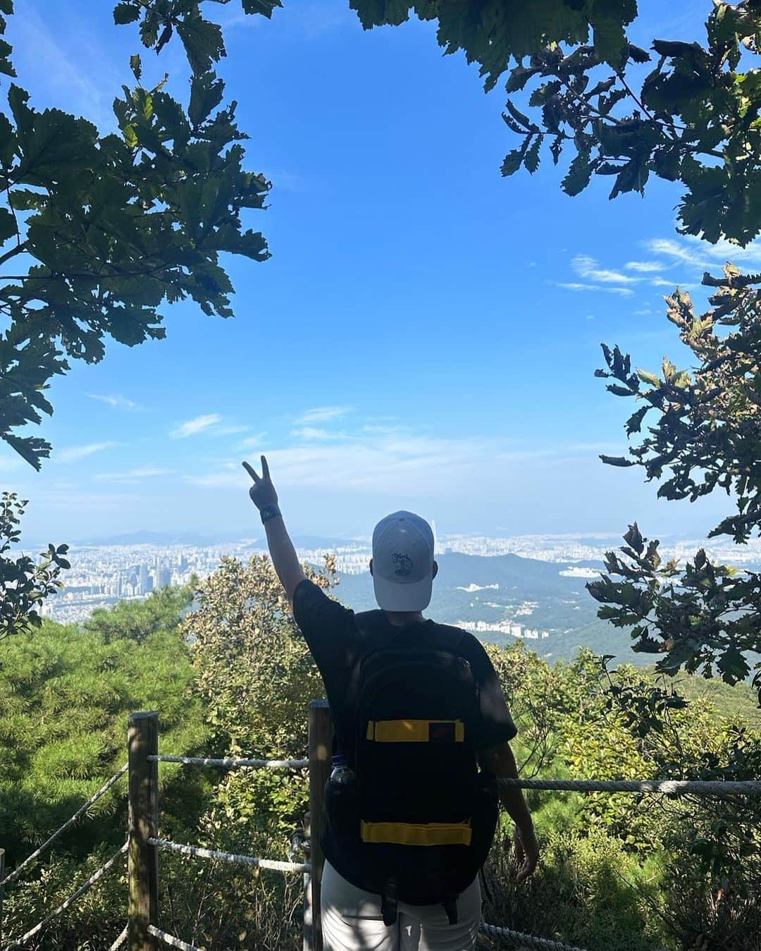 ペ・ヒギョンさんのインスタグラム写真 - (ペ・ヒギョンInstagram)「추석 알차게 보내기💪 #등산 #⛰️ #체력아_떨어지지마_」9月29日 17時34分 - baeheekyung3