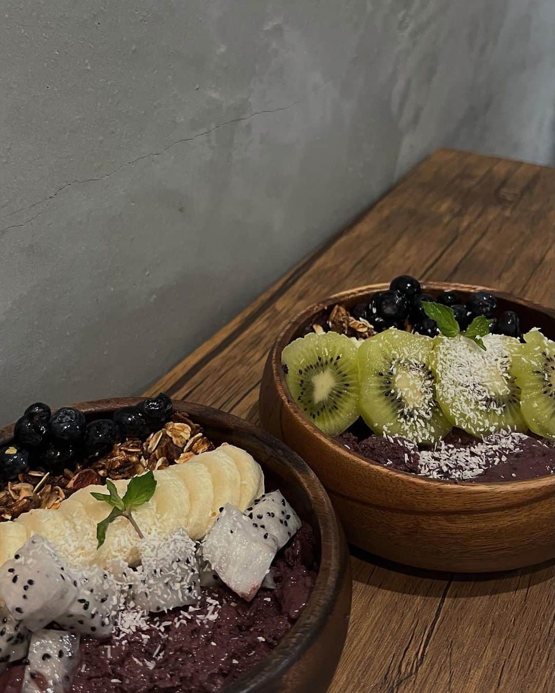 宮上葵さんのインスタグラム写真 - (宮上葵Instagram)「. 頭ｷｰｰﾝ🥶なりながら食べたｱｻｲｰｰ🥶 店内も好み🌿  #sonusonu #福岡カフェ #天神カフェ」9月29日 17時52分 - __aoimon