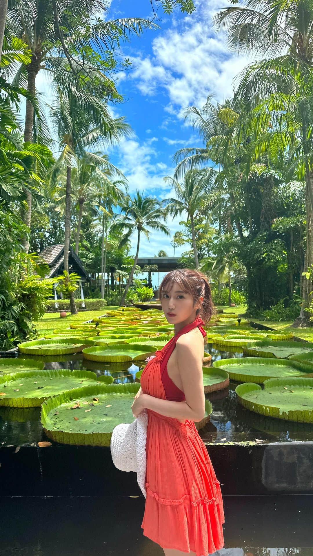 あべなつきのインスタグラム：「🧡🏝👒  夏が恋しい🥹  #thailand #サムイ島」