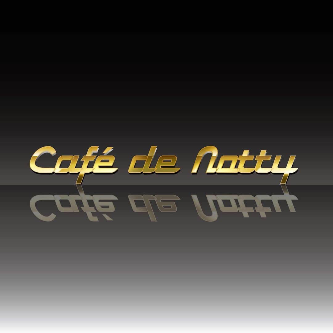 靖乃のインスタグラム：「明日はThree Point Cafe-ROPPONGI-にてカフェイベント『Café de Notty』 カフェイベントと言いつつ沢山のお酒を御用意しておきますのでゆっくりと飲んで頂ければ良いかなと思っております  17:00開店→22:00閉店(21:30L.O.) 予約等は必要無いので直接お越し下さいませ🙇🏻🙇🏻🙇🏻  #靖乃 #ハイダンシークドロシー #淡路島 #ピン毛 #カフェドノッティ」
