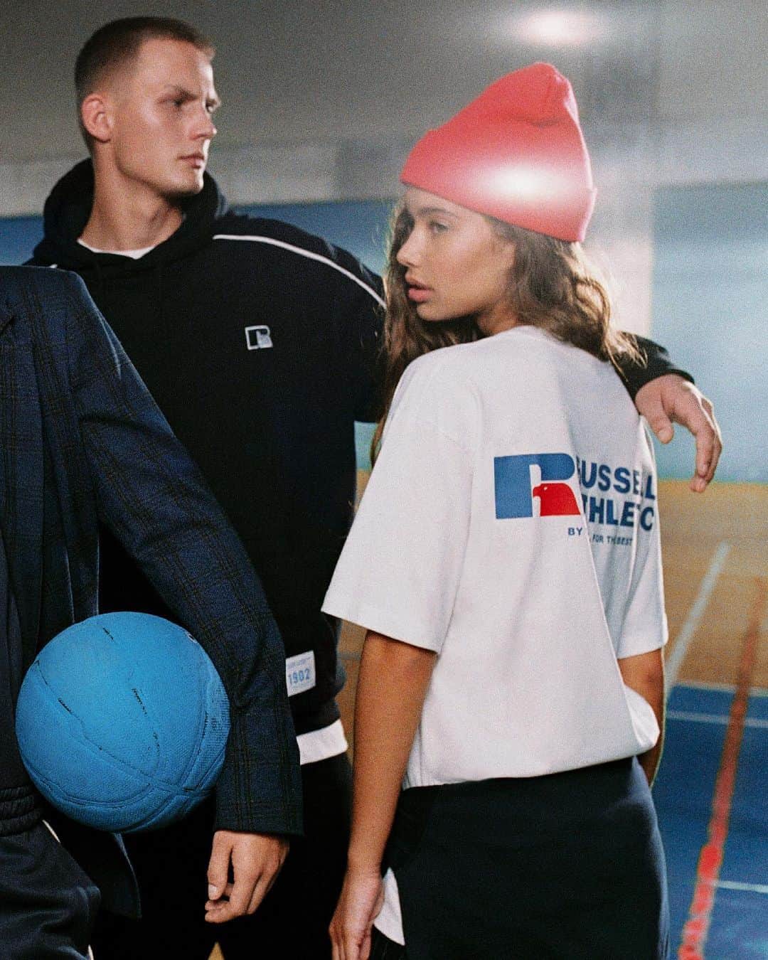 Pull&Bearさんのインスタグラム写真 - (Pull&BearInstagram)「Russell Athletic by Pull&Bear is out now. The 90s collaboration promoting varsity style.」9月29日 18時05分 - pullandbear