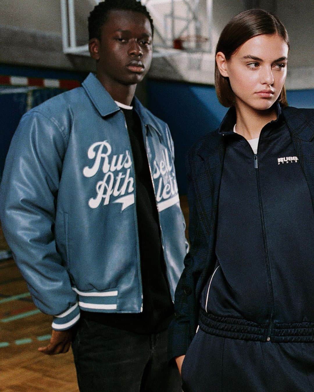 Pull&Bearさんのインスタグラム写真 - (Pull&BearInstagram)「Russell Athletic by Pull&Bear is out now. The 90s collaboration promoting varsity style.」9月29日 18時05分 - pullandbear