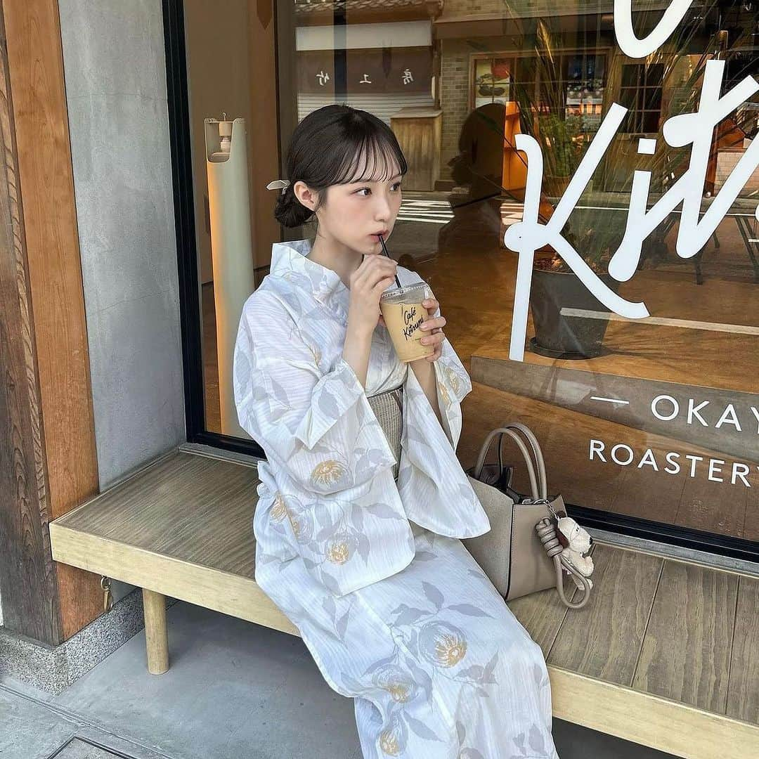 Café Kitsuné Parisさんのインスタグラム写真 - (Café Kitsuné ParisInstagram)「#CafeKitsuneOkayama: the perfect minimal setting for your coffee break 🏯☕ - 👉 Café Kitsuné Okayama Café-Roastery, 1-6-6-2 Izushicho, Kita-ku, Okayama, Japan Monday-Sunday: 10am-5pm」9月29日 18時09分 - cafekitsune