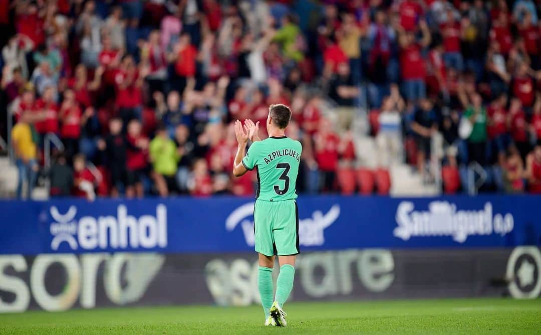 セサル・アスピリクエタのインスタグラム：「Victoria importante en un partido complicado para seguir sumando.  Volver al Sadar fue una emoción especial, muchas gracias por vuestro cariño❤️👏🏻」